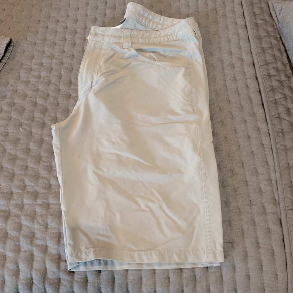 Men’s grey Patagonia shorts, size 36. Like new.